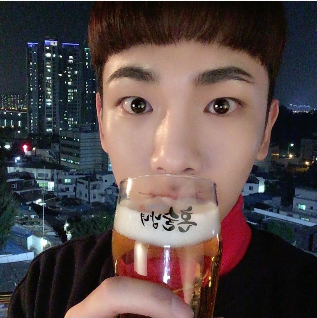 keyland_home's tweet photo. MONDAY of our Lil Freak, KIBUM...
°°π°°
Pic|Video|Gif #3 🐱💜💕
°°π°°
#KEY #키 #SHINee #샤이니 #KEY_LAND_KEY 
@bumkeyk @shinee #Face 
°°π°°
🐈🔑🔐💎
#KEYPOP
#SHINee_KEY_FACE 
#Hologram 
#Cold 
#늘기범곁에_IWannaBe 
°°π°°
📸...🎞️...📸
💎🔼⏺️⏹️💎 https://t.co/8argHYcyEN