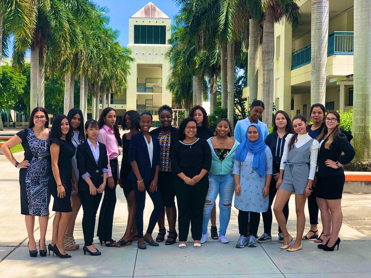 Jessica Santos, M.Ed #CancerSurvivor (@jessy_s1616) on Twitter photo Back at it with the 2019-2020 McArthur Latinos in Action Leaders😆🙌🏼🙏🏼👋🏻 <a href="/latinosinacti0n/">Latinos In Action</a> <a href="/McArthur_HS/">McArthur High School</a> #SantosCheesin #Room801 #McArthurScience Back at it with the 2019-2020 McArthur Latinos in Action Leaders😆🙌🏼🙏🏼👋🏻 <a href="/latinosinacti0n/">Latinos In Action</a> <a href="/McArthur_HS/">McArthur High School</a> #SantosCheesin #Room801 #McArthurScience