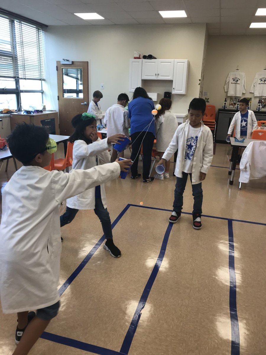 DiscoveryLabPOB's tweet photo. Ms. Wisoky's class delved into balanced and unbalanced forces! #DiscoveryLab @karenheitner @jmarchesePOB @POBSchools https://t.co/8qz0zf0t6v