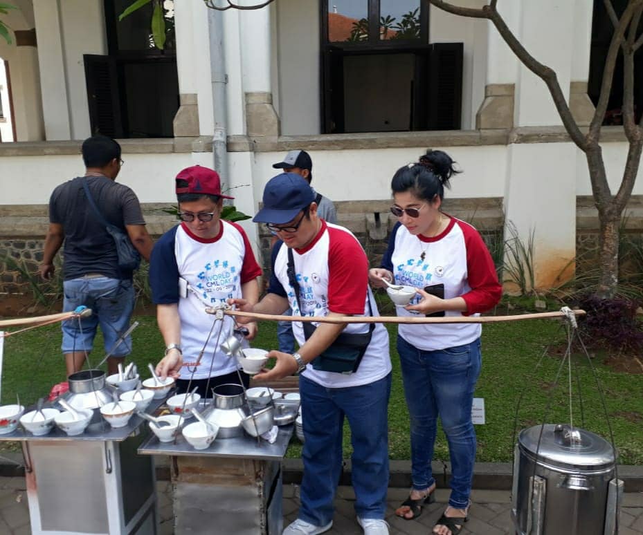 cmlnet's tweet photo. World CML Day 2019 in Indonesia
Amazing CML patients community!
#TodayTogether #WCMLDay19 #Leukemia #CML
https://t.co/Xy4B53RYnG………… https://t.co/0gAdBU4ndv