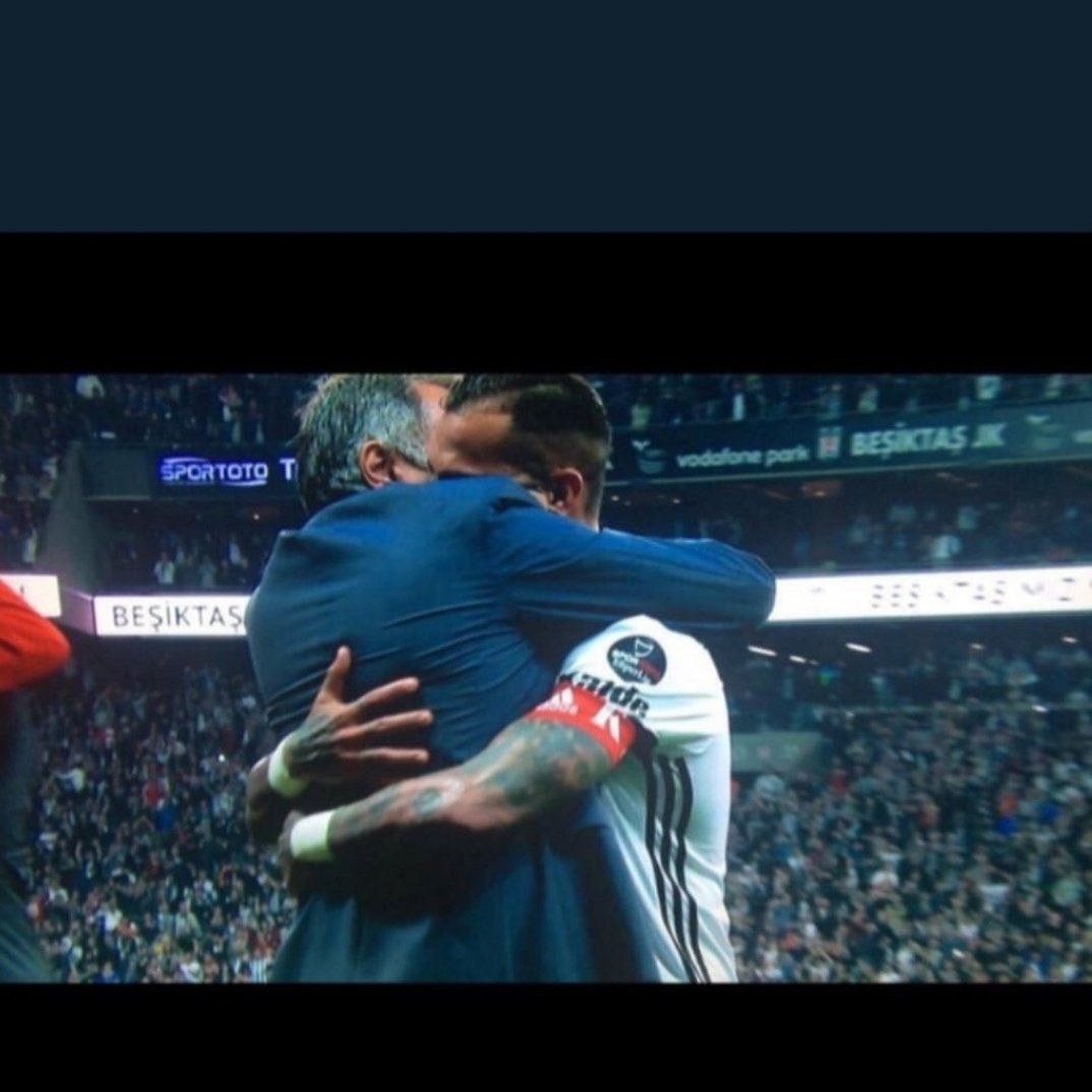 Eliffbjk34's tweet photo. Çok özledik be hocaaaaa
Şenol hocaya istifa diye bağıranlar Quaresma takımı bozuyo diyenler burdalarmı...
#Besiktas https://t.co/JMouofiPN3