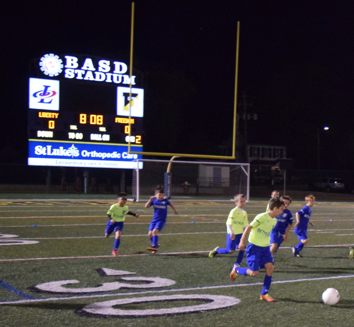 bethlehemSC's tweet photo. both BSC u-9 boys teams got a shot on the @BASDStadium turf during halftime of last thursday's LHS/FHS boys game ... super fun night ... big thanks to @LIBERTYATHCLUB for making it happen! https://t.co/v1llWQijEr