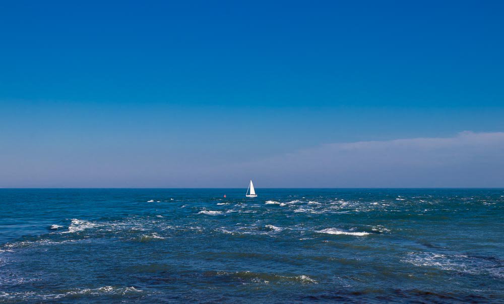 Stuart_C_Clarke's tweet photo. Sailing in blue seas
-
-
#peverilpoint 
#peverilpointswanage 
#sailing 
#yacht 
#swanage 
#swanagebay 
#dorset 
#jurassiccoast 
#eastdorset 
#bluesea 
#bluesky 
#coastline 
#lovefordorset 
#dorsetcoast 
#dorsetlife https://t.co/nLVIkx6nQV