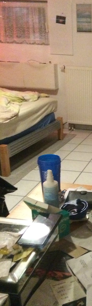 DejanAus's tweet photo. Mein Zimmer im Keller bei Mama,leider wurde zwanggeräumt huhu https://t.co/saWOmchMRT