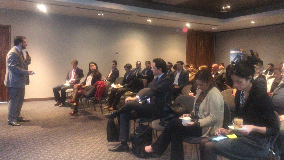 mafe_sm's tweet photo. #BusinessAccess herramienta dispuesta por @PROCOLOMBIACO y @MincomercioCo para mejora del clima de negocios en el pais. Vice @LauraValdivieso presenta hoy la estrategia a empresarios y la vía para usar la herramienta por sector privado @pjfernandeza @PaoGBarreneche @LauVeloza https://t.co/RtwmvcD1ax