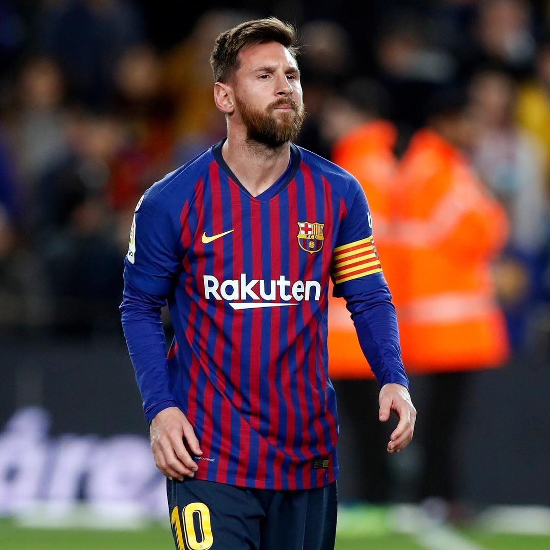 _BeFootball's tweet photo. 🔴 OFFICIEL ! LIONEL MESSI REMPORTE LE TROPHÉE DU MEILLEUR JOUEUR DE L'ANNÉE 2019 ! 👽

#TheBestAwards | #TheBest https://t.co/wUuY4nKt0S