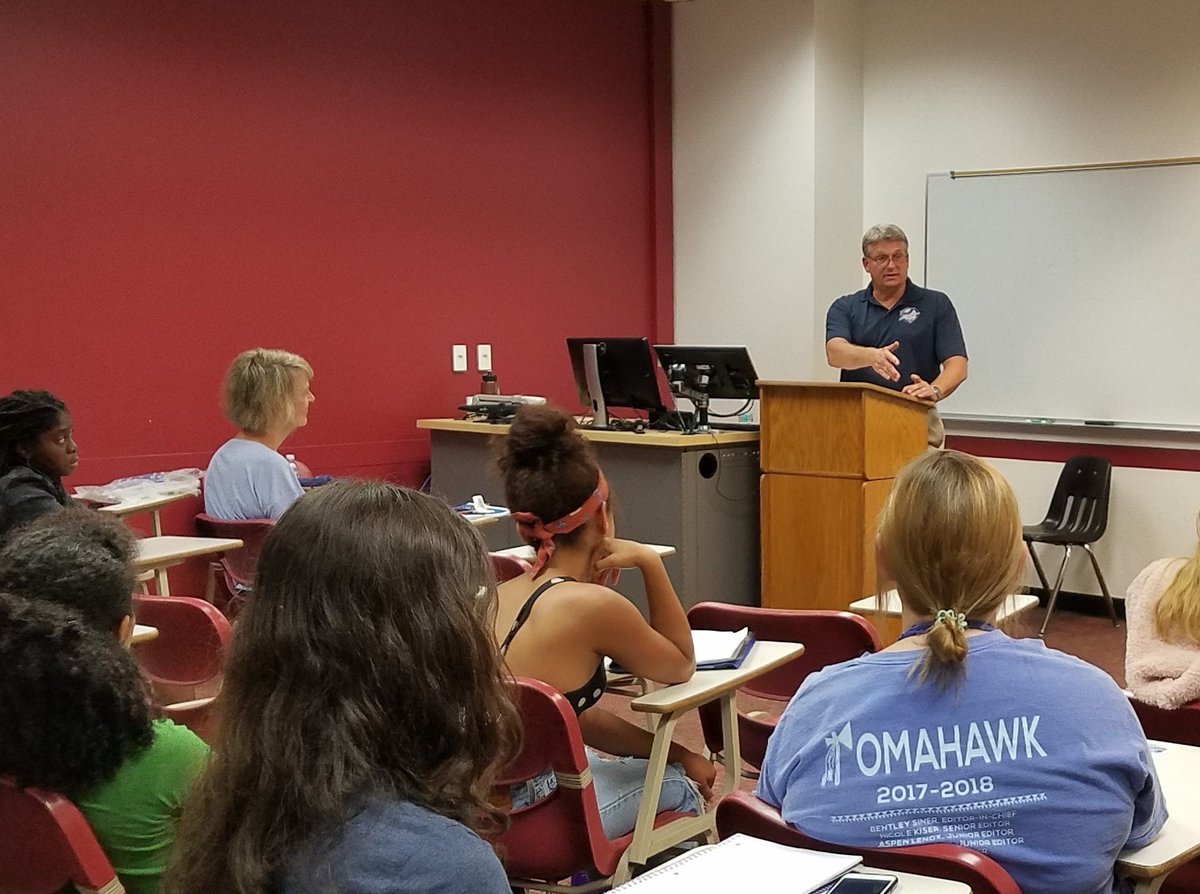 Supervisor Earley was in the classroom today talking election security with FSU students in poli-sci courses.  The group discussed the many measures election officials take to protect the integrity of voting machines, voter records, and ballots. 

#LeonVotes #SecureTheVote