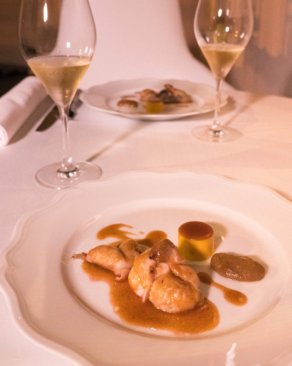 A special dinner that you will enjoy the rest of your life.

#Sublimotion2019 #Innovacion #Gastroexperience #Performance #Technology #Newscenicart #Gastroshow #Gastronomia #Metagastronomia #Design #Arquitectura