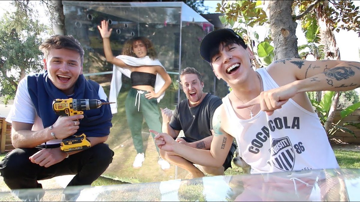 ItsBobbyMares's tweet photo. I want to give YOU a SHOUTOUT in my next video! Choosing 1 person who RT's this!

NEW VID IS UP! Like &amp; subscribe! ◟̽◞̽

TRAPPED IN THE BOX FOR 24 HOURS CHALLENGE!!
https://t.co/Kk1yRjx2QP

@bbynezza @CrawfordCollins @coreylabarrie https://t.co/A1YqQ5g6lc