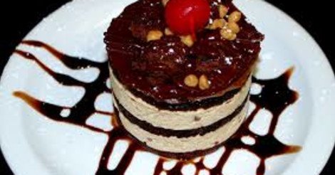 👉 Free Dessert with any Entree 👈 #TheEllington 🏂🎉 #theplacetobe