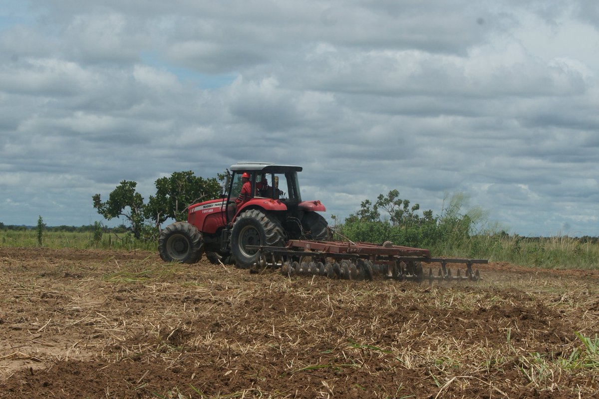 PDVSA_ETANOL's tweet photo. 🇻🇪 Inveyuca, filial de @PDVSA_ETANOL, activó Plan de Aseguramiento de Materia Prima, cuyo producto final (almidón) será destinado para la producción de pinturas industriales, en la Industria Textil, Alimenticia y en la Industria Petrolera con almidón modificado. 3/3 @PDVSA https://t.co/EhWEyQR9LL