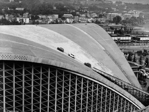DCC_LTD's tweet photo. Recognise the building?

https://t.co/9QKZM9RGOX

#DCC  #DifferentClassCars  #DCCDifferentClassCars  #ItalianJob  #Mini  #ClassicMini  #ClassicMinis  #MiniCooper https://t.co/JIVMkBCSac