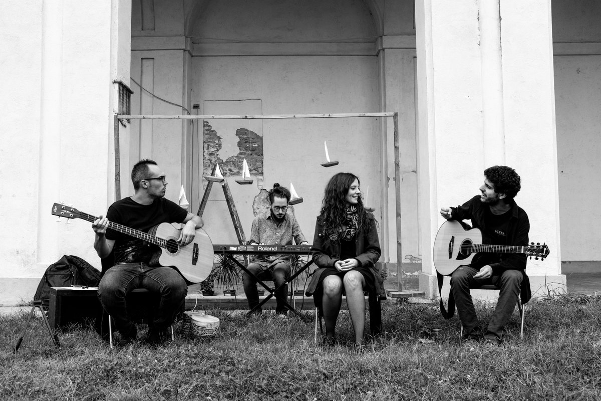 Grazie a tutti i presenti a Il Granché sabato sera! È stato bello tornare :)
#blackandwhite #blackandwhitephoto #blackandwhitephotography #bnwphotography #bnw #bnw_captures #acoustic #music #guitars #live