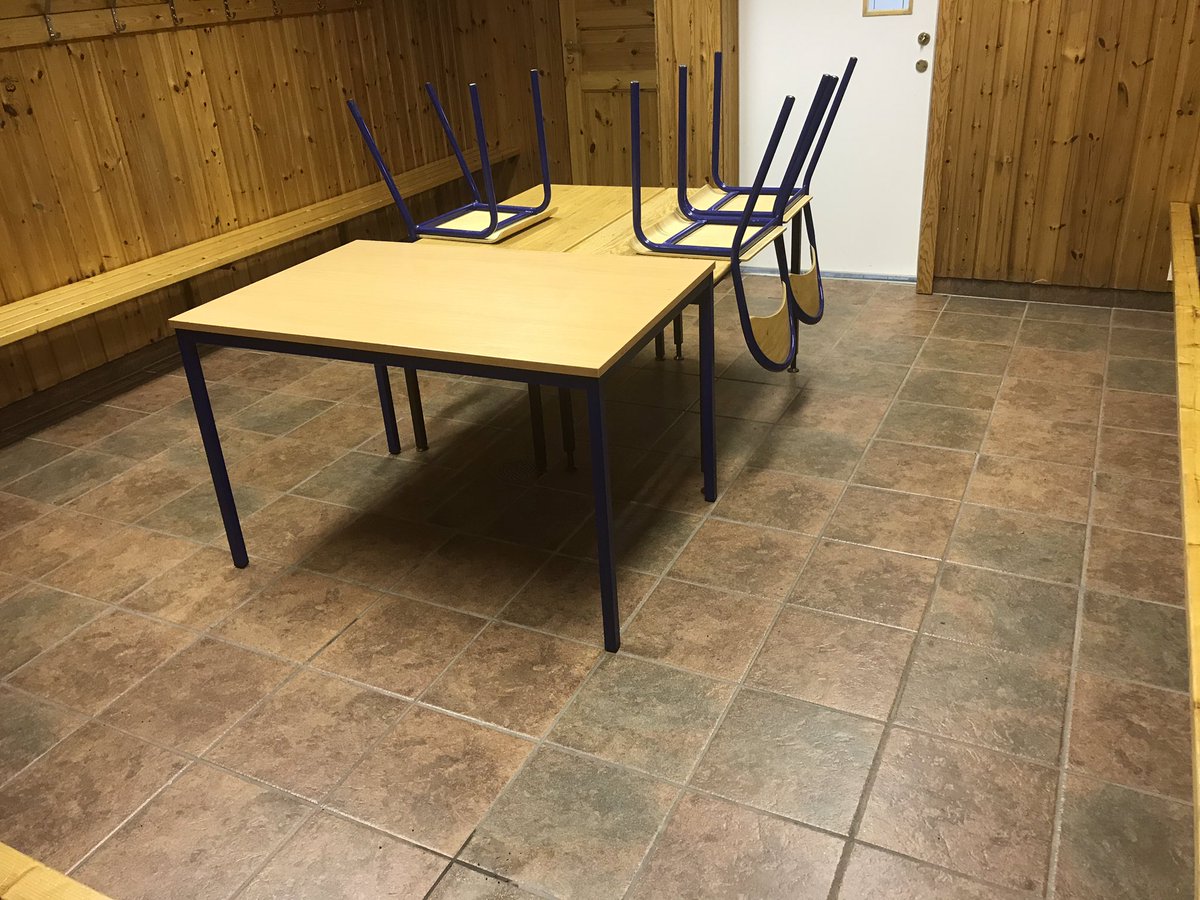 Besøk av Varteig på Berg stadion i dag. Forlater kampen med klasse og har rydda med stil 👏👏
<a href="/kunstgress/">Kunstgress</a> #varteig #breddefotball