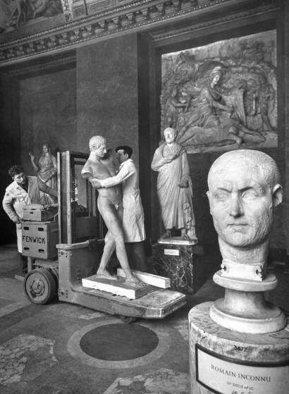 van_strael's tweet photo. #alMuseo
Tango storico
(Foto di Dmitri Kessel - Louvre, 1953)
Via Roberto M. Mantovani https://t.co/uks0vt2YuZ