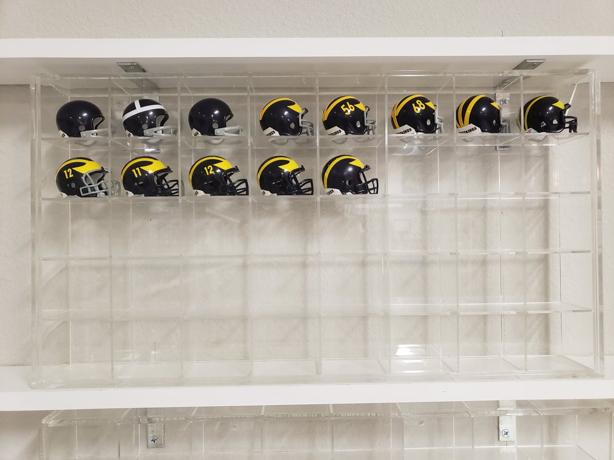 Blaise D Sylva On Twitter Today S School Is Michigan Tied For The Fewest Helmets With 11 Umichfootball Is Team 31 130 In The Helmet History Reveal The Winged Helmet Was Brought By Hc Crisler
