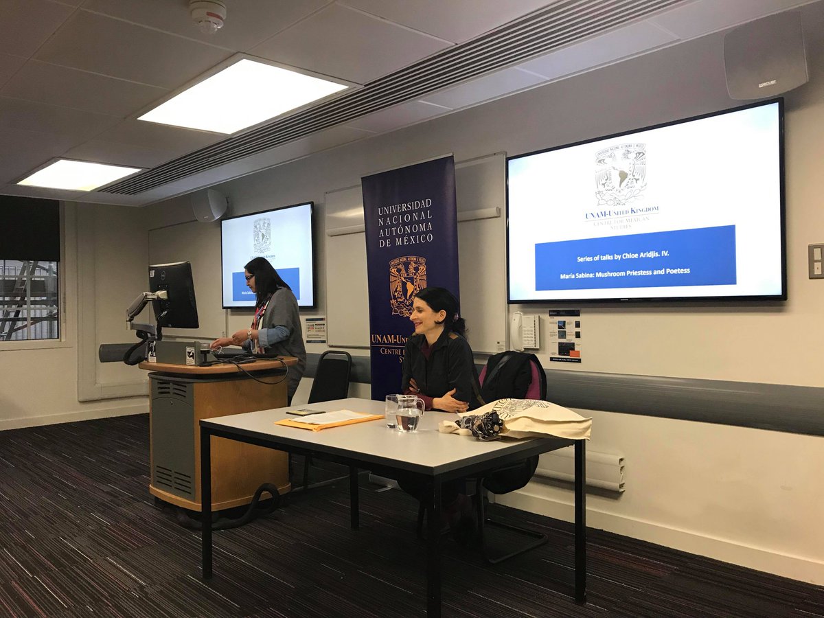 leonardolivos's tweet photo. Charla sobre el mundo y la voz de #MaríaSabina con Chloe Aridjis en @KingsCollegeLon por el Centro de Estudios Mexicanos de la @UNAM_UK La lengua #mazateca #purhepecha y el conocimiento sobre nuestra tierra siempre vivirá si alguien lo valora y lo transfiere a otras personas https://t.co/kdfTJcMFfA