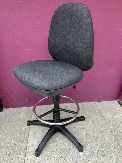 probablyhaveit's tweet image. #Draughtsmanchairs. Do you need more height and comfort at a workbench or counter? These high rising office chairs could be the answer.  These are hard to find, so be quick before this small batch are sold out. #chairs #cookstown #northernireland