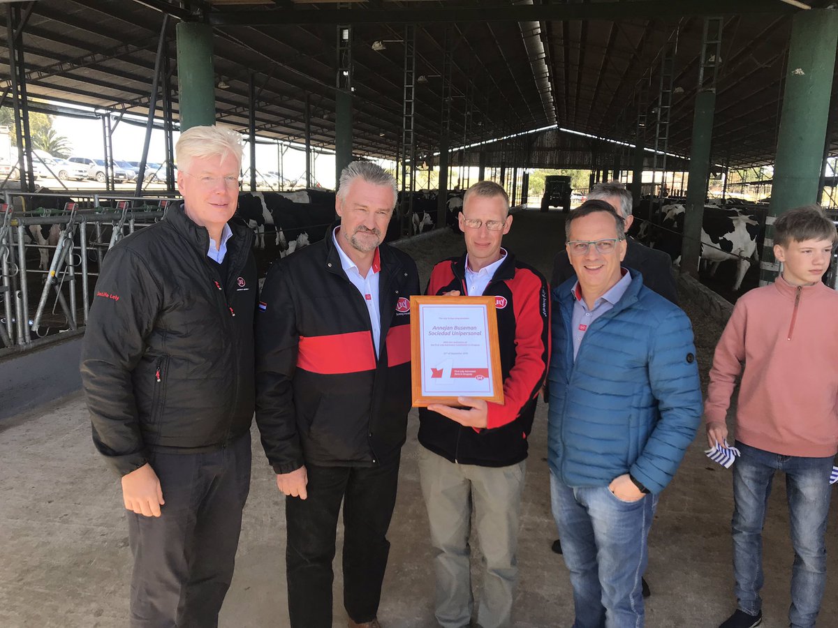 Today opening ceremony of the first lely astronaut robotic milking dairy in Uruguay #lely