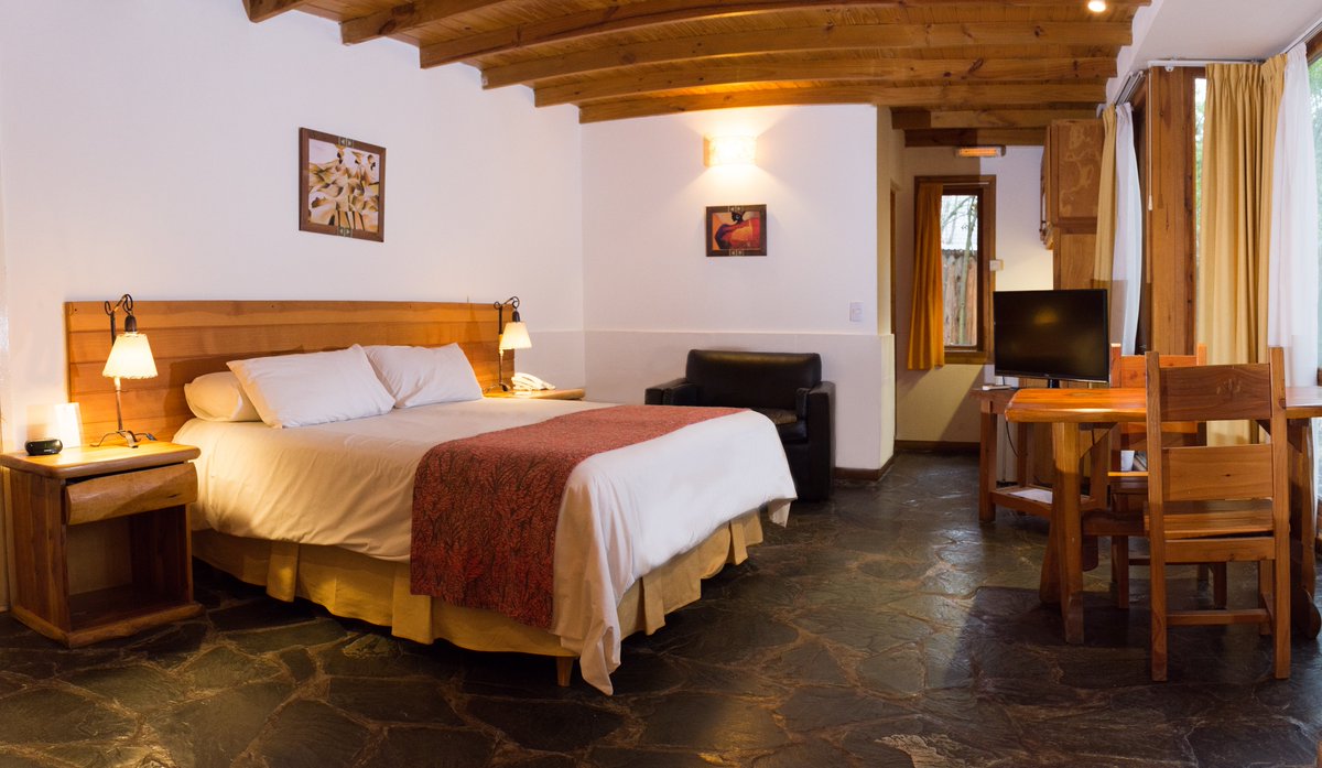 BestWesternAR's tweet photo. El Best Western Villa Sofia Apart Hotel ofrece exclusivas cabañas situadas junto al centro de la ciudad de Bariloche en Argentina. Descubra sus instalaciones y reserve ahora: https://t.co/y3BsQW2omk https://t.co/jPCjEazxbQ