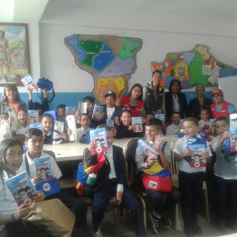 SenadesM's tweet photo. #Futurodepaz #Hectorodriguez  #Hoy 
Aprendo con Prevención en el marco del Regreso a clases lugar UEE TALLER GENERAL RAFAEL URDANETA Calle Jorge Losch Comunidad El Vigía Edo. Miranda https://t.co/UtTpLFnIOZ