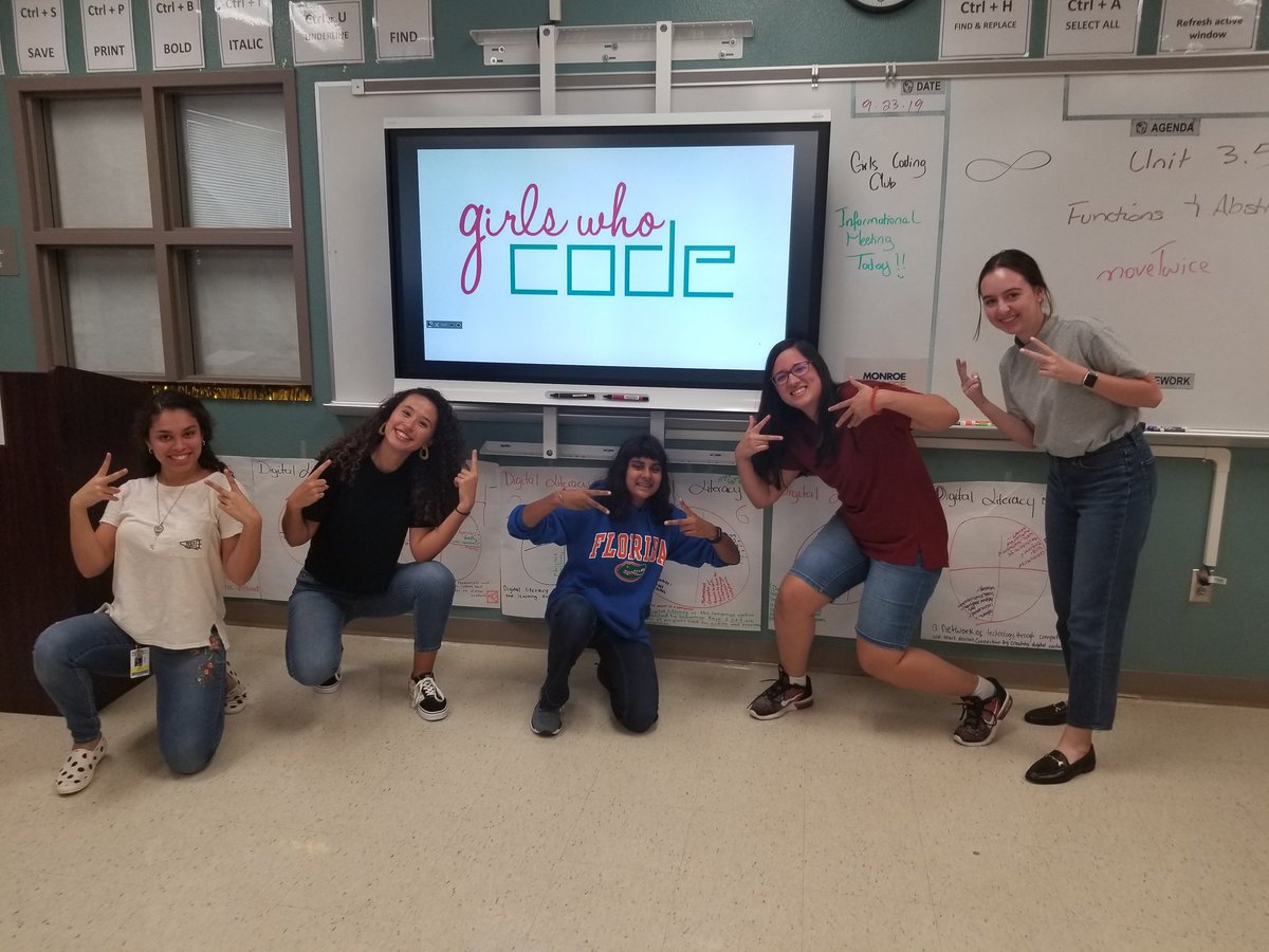 MsAllenTechTea1's tweet photo. Here's #whatsgoingoninnona Today we had our First #GirlsWhoCode meeting. These amazing #FutureLeadersInTraining are so ready to make a difference in the field of Computer Science and here at @lakenonahigh. #ilovecs https://t.co/nF1bC70kEf