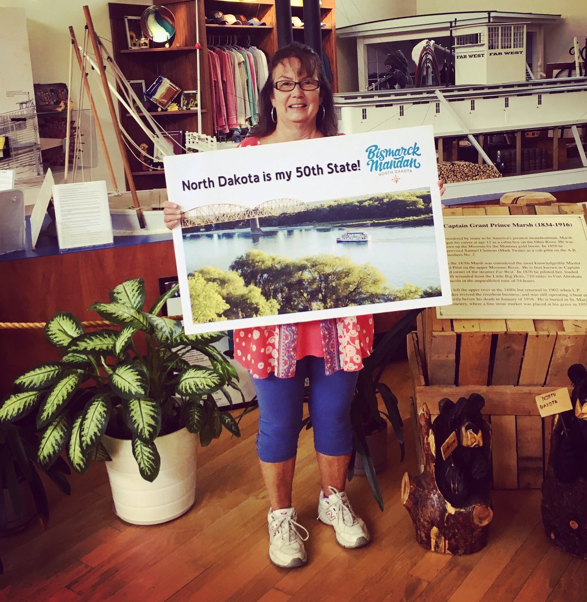 Linda from Desloge, MO visited us recently and told us that #northdakota was her #50thstate to visit! Congratulations, Linda! We hope that you had a wonderful time! #noboundariesnd #ilovebisman