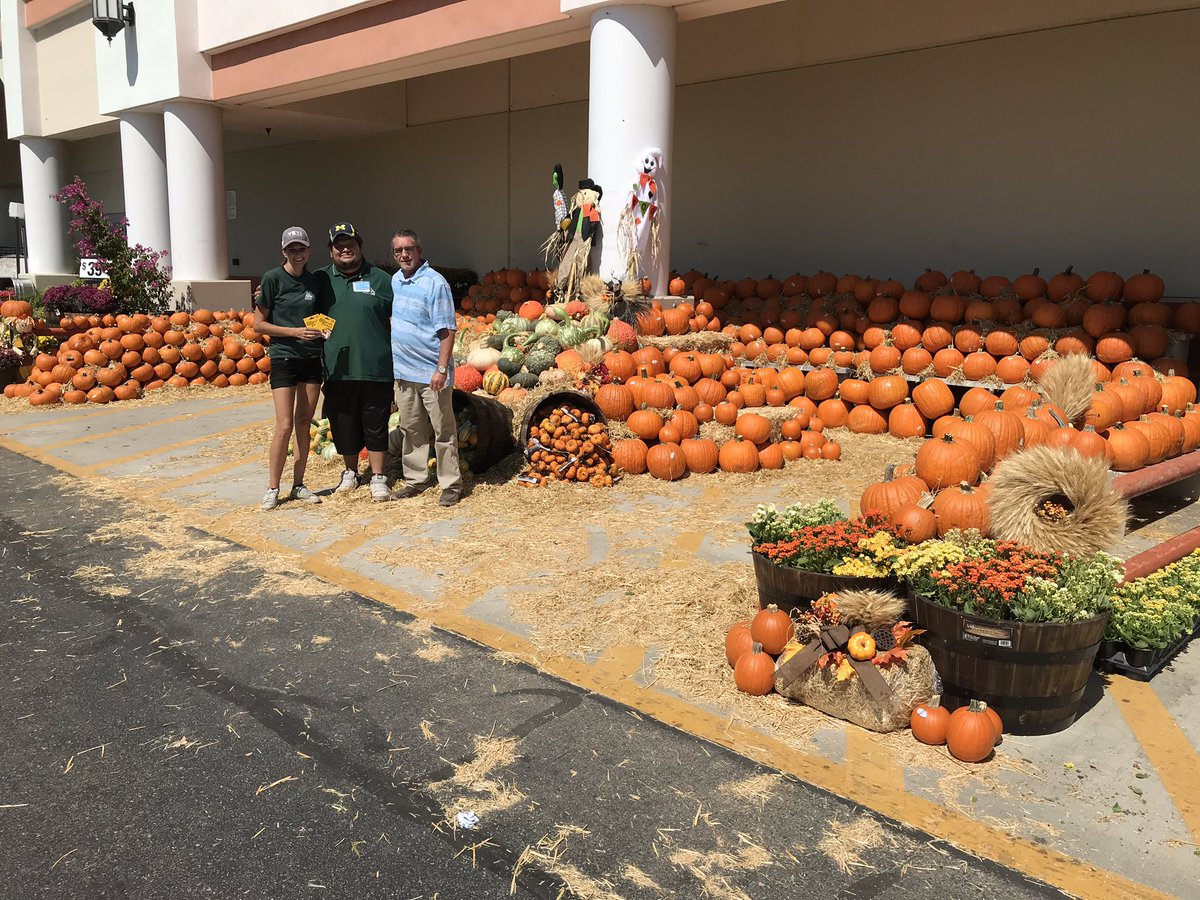 Much thanks to SHAWN or Altmans rep for helping with pumpkins that arrived 5days early! Enjoy the cheesecake gift cards!