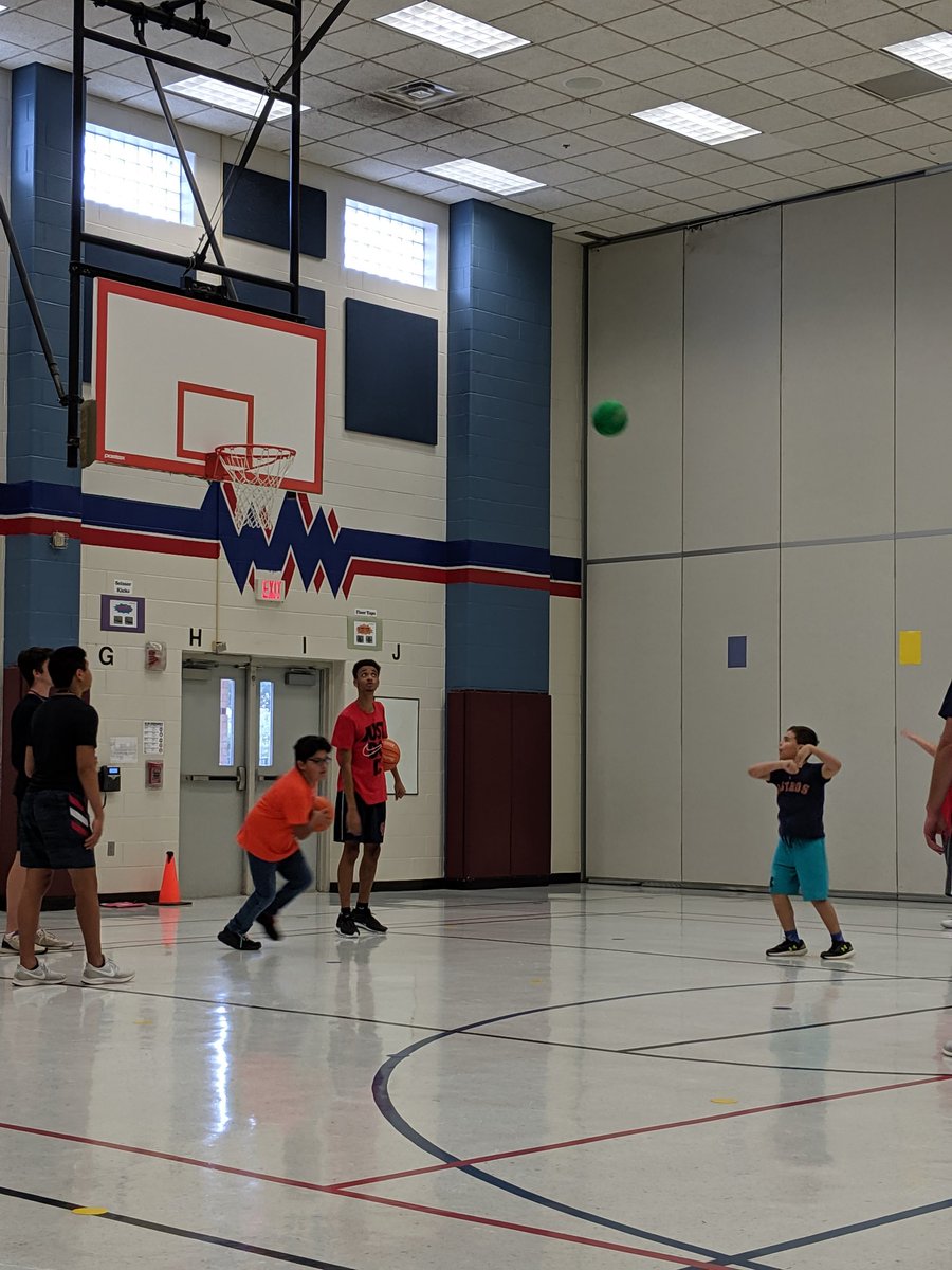 FalconPassElem's tweet photo. We're talking trustworthiness at #CharacterCourt today! @Clear_LakeHS boys basketball team had a great lesson and practice with our little Voyagers. https://t.co/ugJjblTstr