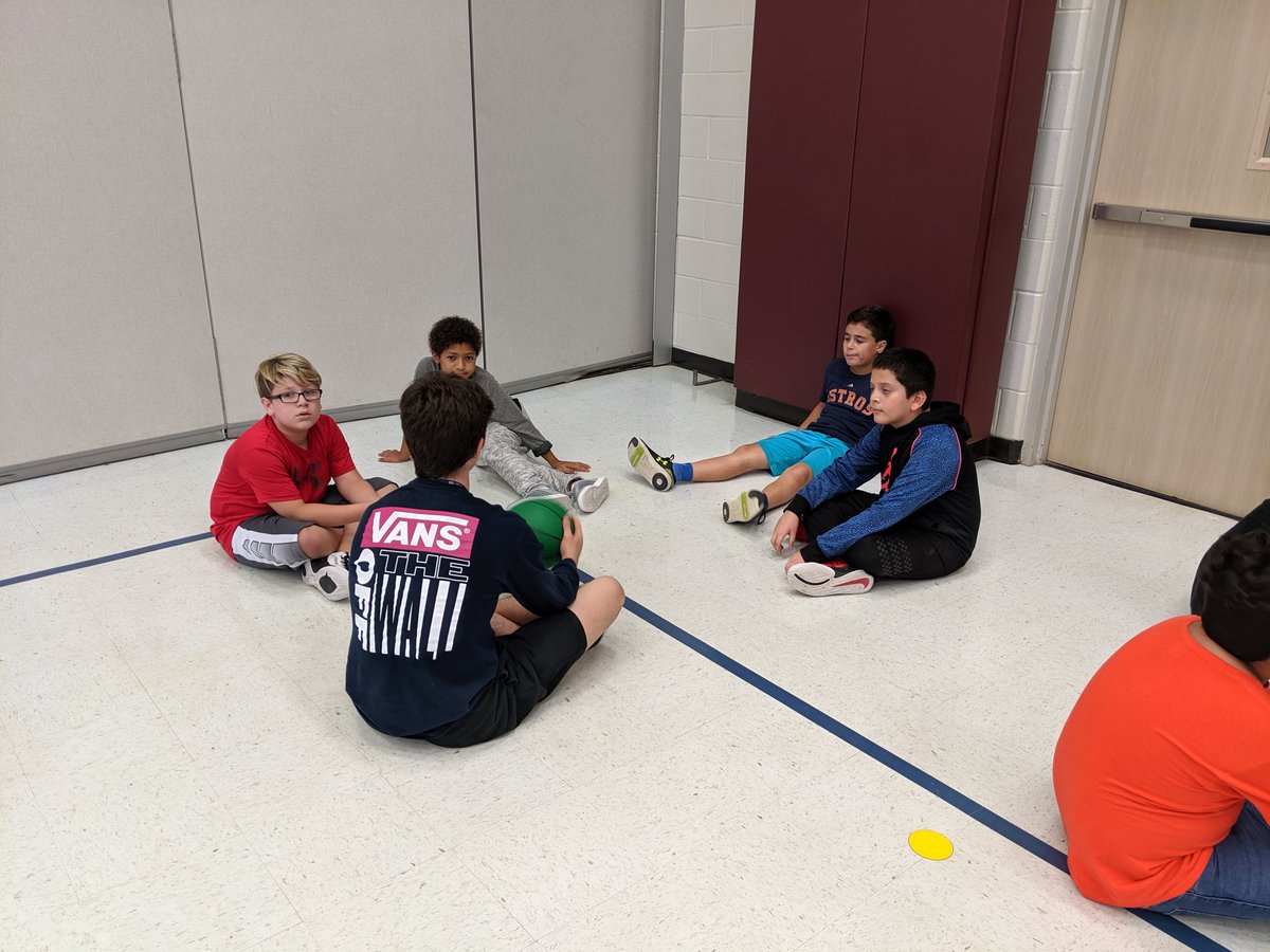 FalconPassElem's tweet photo. We're talking trustworthiness at #CharacterCourt today! @Clear_LakeHS boys basketball team had a great lesson and practice with our little Voyagers. https://t.co/ugJjblTstr