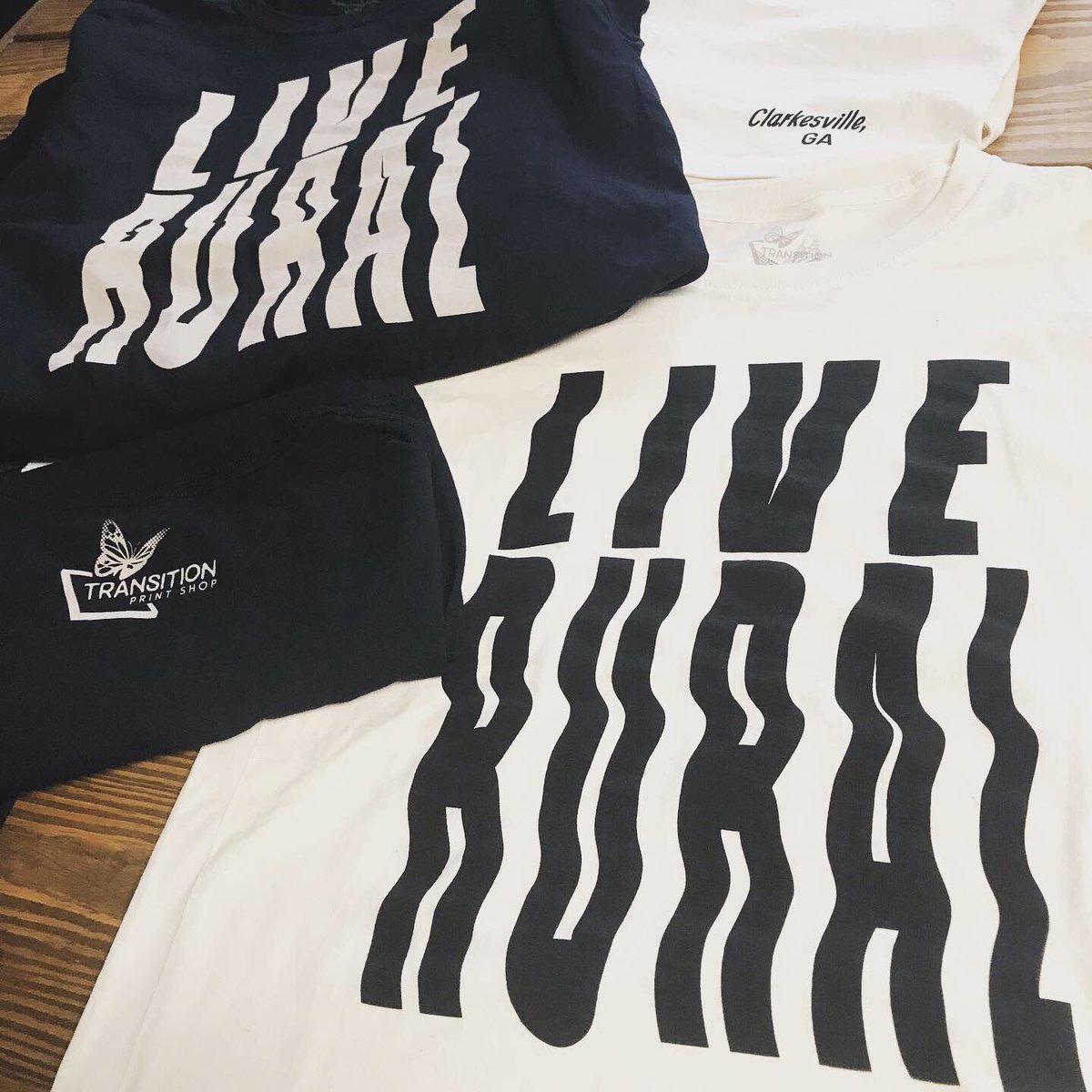 TransitionPrint's tweet image. Email or DM us to get your Live Rural t-shirt!! 
#LiveRural #screenprinting #DirigRoadAnthems