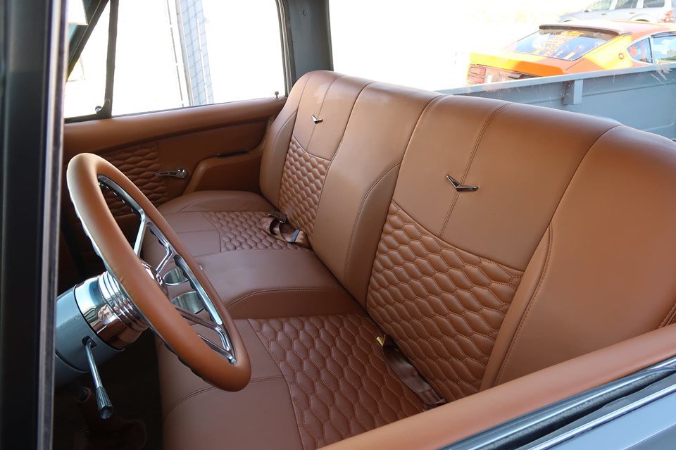 KeystonBros's tweet photo. Gorgeous interior by SOS Customz using #KeystonBros vinyl
•
•
•
#upholstery #customstitching #autointerior #classiccar #vintagecar #leather #vinyl https://t.co/bDoto22O39