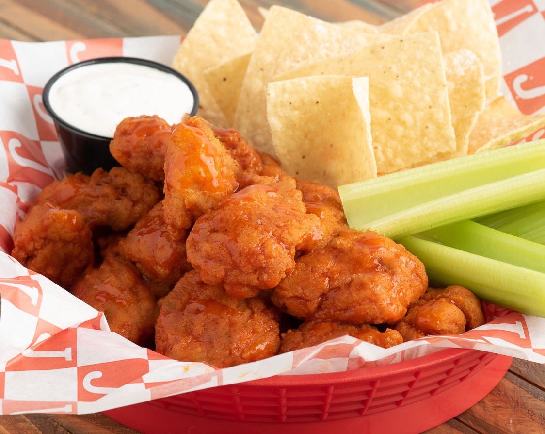 JeffersonsKU's tweet photo. Retweet for a shot at Free Boneless Wings for a Year! They’re only $.50 every Tuesday! Gotta follow to qualify. https://t.co/eRVWA76fmH