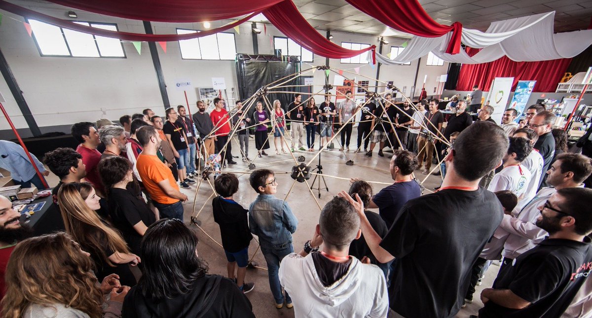 fablabsevilla's tweet image. Tras participar, representando a la @ETSASevilla de la @unisevilla  en #demolabmaker, nuestro resumen es fácil: hay que estar.
Ojalá pronto en Sevilla un evento de carácter regular como éste. 

fablabsevilla.us.es/index.php/tall…