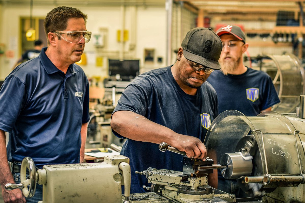 AJACtraining's tweet photo. AJAC's @MFGAcademy has teamed up with @WellsFargo to provide students with training to help them start a financially secure future!

https://t.co/ly4SQric2Q https://t.co/zkOdV7mnyU