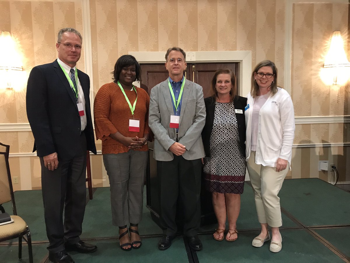 AORecovery's tweet photo. Thank you to this powerful panel about different ways we can leverage technology to build communities of recovery! #fightaddictionfuelrecovery #fightforrecovery #buildingcommunitiesofrecovery https://t.co/wWQ2TJdUpF