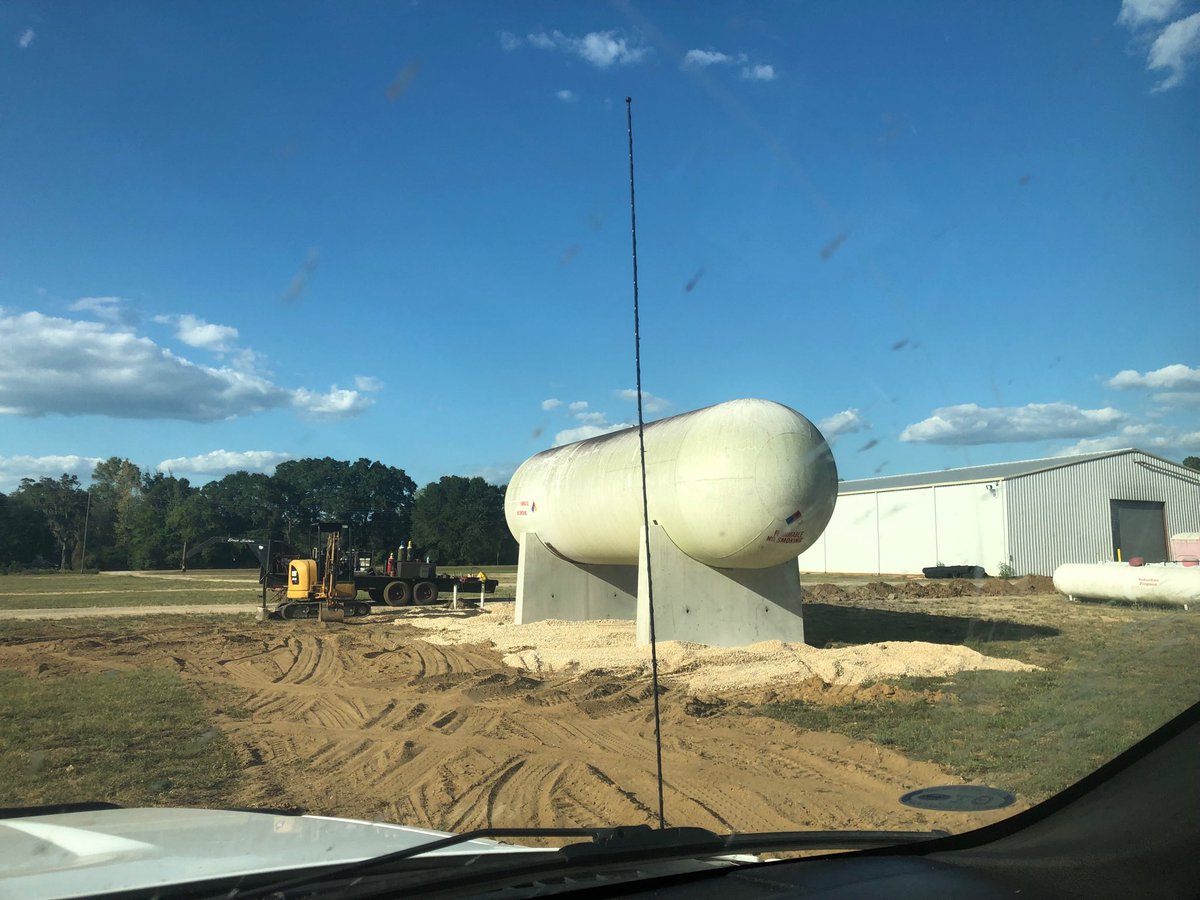 blackbeltgininc's tweet image. Dropping the cost of that propane. #bulkload