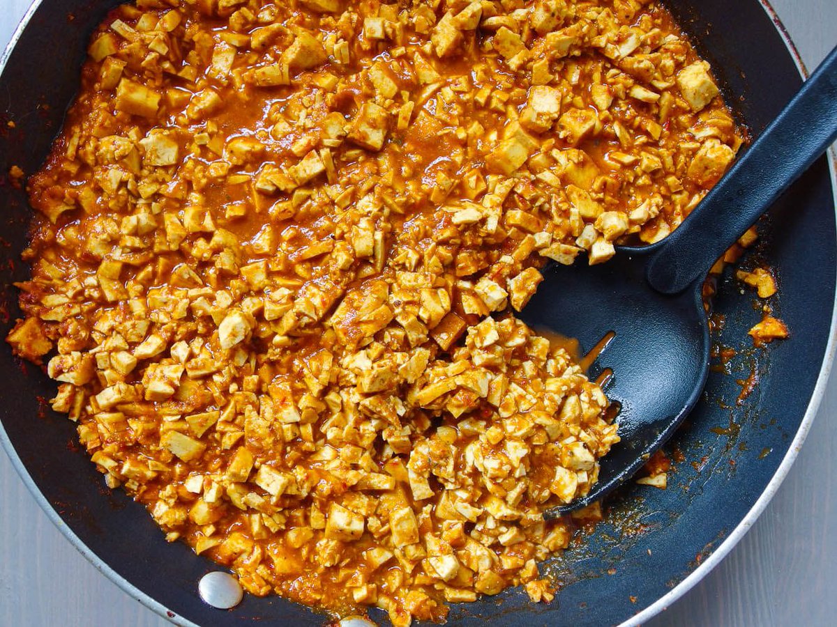 This copycat recipe can save you tons of $$$! Your favorite protein packed sofritas, done cheap and easy! buff.ly/2YH5TcF #veganrecipes #mealprep