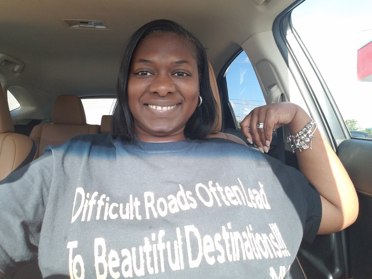 DeidraInspires's tweet photo. You're right....it's Monday! Thanks K Christie Muñoz for todays message and Jada Napier Jones for making the message a look great on me! It may be difficult now but keep pushing bc beauty is on the other side! #yourdestinationawaits #MorelandsMondayMessage https://t.co/7EcRFGxGht