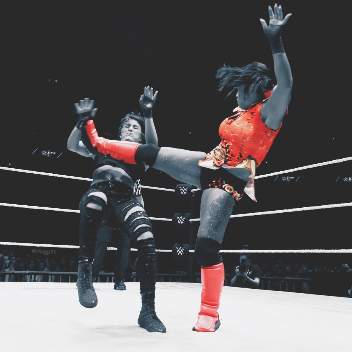 diegp77's tweet photo. 🔥 @XiaWWE #WWEShanghai 🇨🇳 https://t.co/GJLJxgNMws