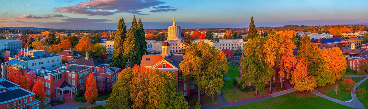WillametteAlum's tweet image. Happy first day of fall! What is your favorite Willamette fall memory? The best way to see our beautiful campus in all its fall glory is to come home for Family Weekend &amp;amp; Homecoming! 
Register here: bit.ly/2mfaWys #willamette_u #willamettealum