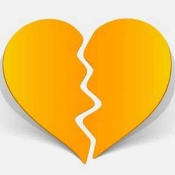 LukeEdmondson8's tweet photo. Really can’t help but think about the poor staff at @ThomasCookUK #thomascookairlines the staff and the passengers! Really hope that they’ll be offered jobs at other company’s #ripthomascook #TCX #ManchesterAirport #itvnews https://t.co/0BVbPVg6Bs