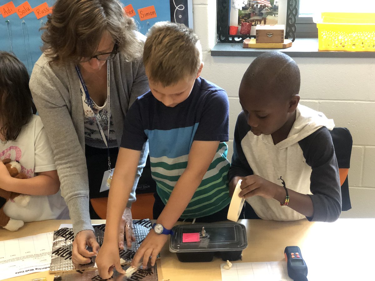 nkucinsam's tweet photo. What a fabulous day to kick off our #NextGenerationSTEMClassroom project for this year with our outreach team! @ellabowling & @AmberCarterNKU led amazing #handsonmindson sessions for teachers & students in @FTSchools at @FTMoyerES #stemforall #futureengineers https://t.co/XLdHjesw9l