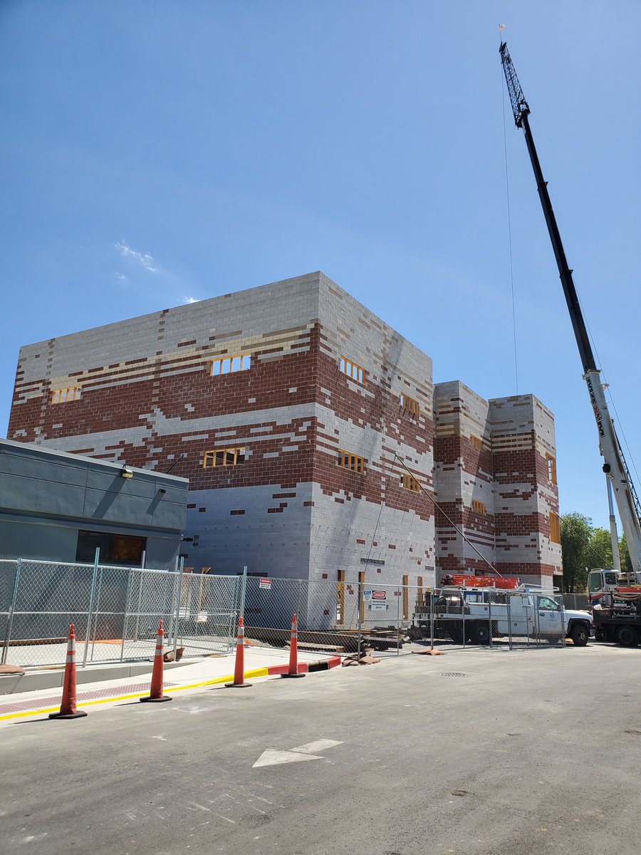 DyerEngineering's tweet image. ⚠️Project Update:
The Mater Academy expansion has gone vertical! Thanks to a joint effort with @diandaconstruct , Ethos Three Architecture and @BlackEagleCons1 for @PositivePlace, we are seeing major progress on the new 20,000 sf building.
