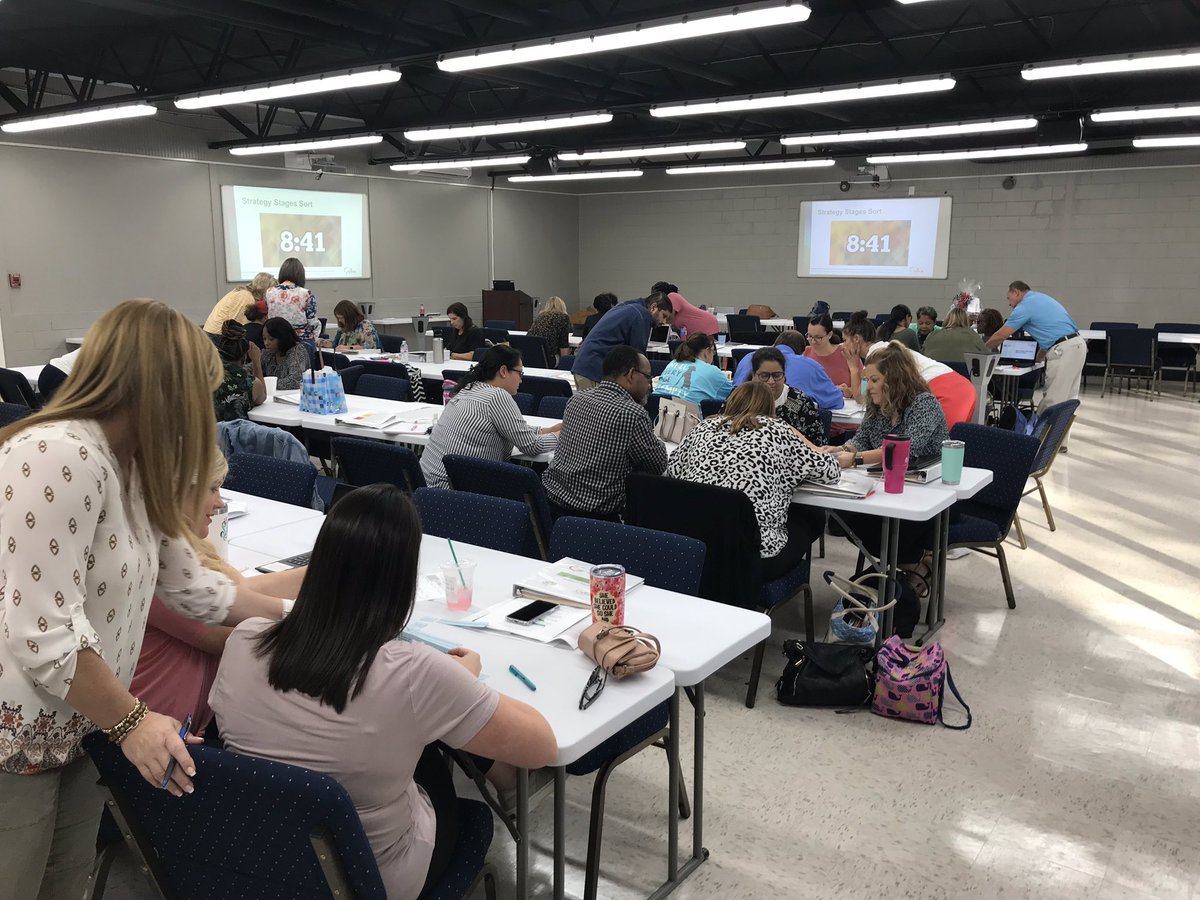 Jenise_Content's tweet image. Participants bringing their own resources, teachers and teacher leaders all in, Math Mentor sharing thoughts and RESA director there to greet us in the morning!  The making of a great day at @oconeeresa @GaDOEMath #georgianumeracyproject