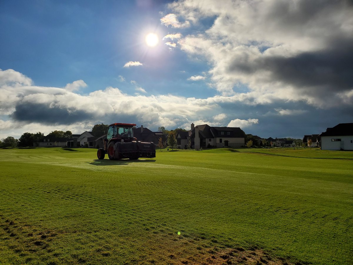 ChathamAgronomy's tweet photo. Staff absolutely crushed day 1 of fall aerification! https://t.co/g53kpi2Wok