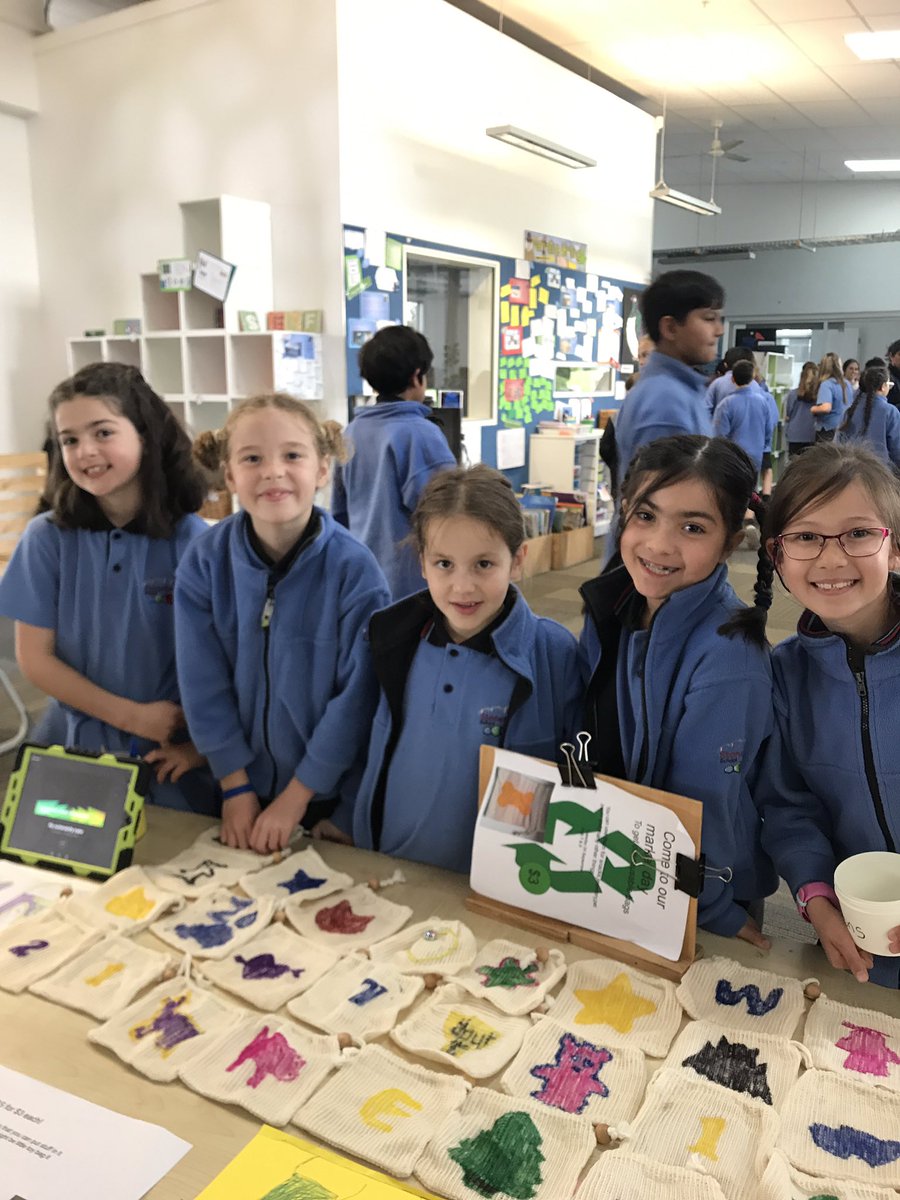amanda_lunken's tweet photo. Successful sustainability market day in Hub 7&amp;8. We all brought our best together to make a change @StonefieldsSch https://t.co/m6bXRNE2H6