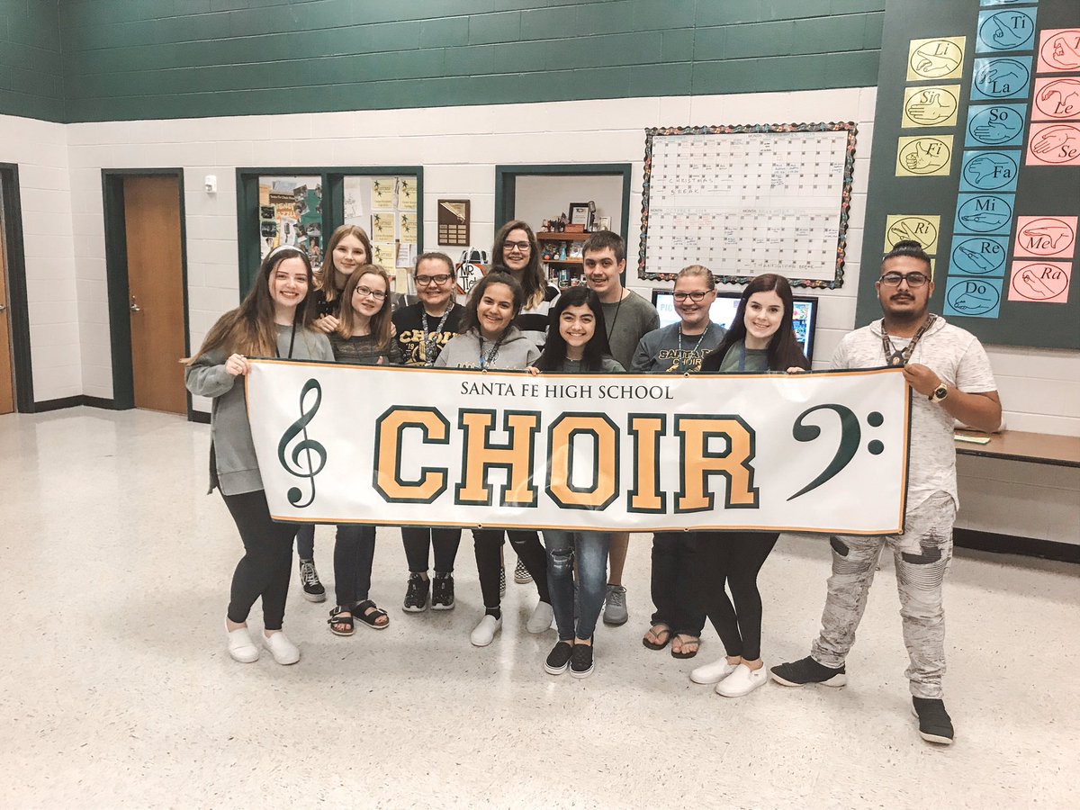 SFHSChoir's tweet photo. how do y’all like the new banner ?!🤩 https://t.co/5tYr6kMsYb