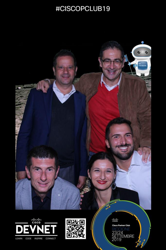 IFIConsulting's tweet photo. C'erano un veneto, un romagnolo, un modenese, un milanese e una lodigiana al #CISCOPCLUB19 @CiscoItalia #ificiscoteam #ideasforinnovation @MicFiumi @aorsini2 @mzacchetti https://t.co/vSOA82i8AU