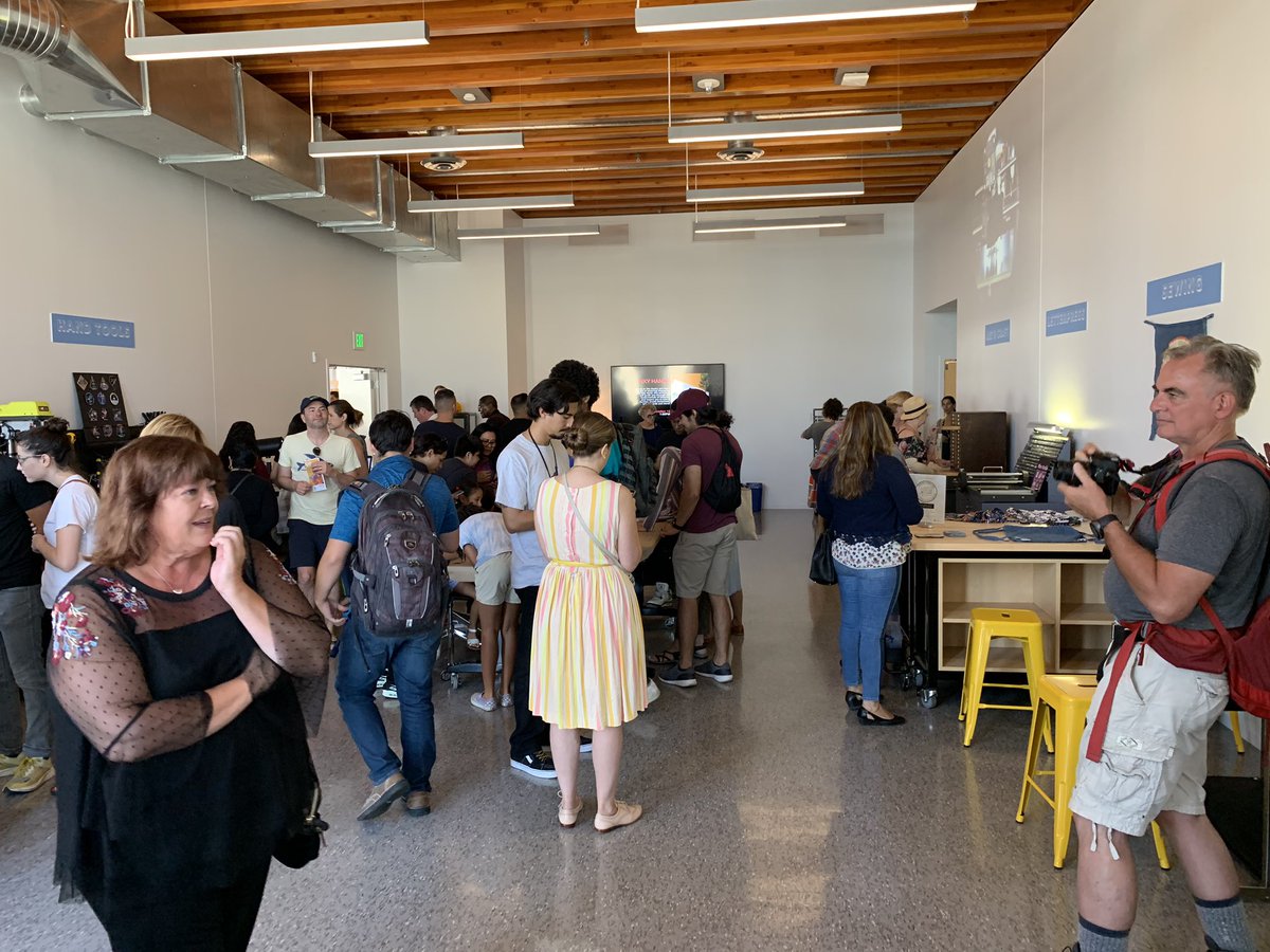 DJZibaZ's tweet photo. Views from Saturday’s @LBCityLibrary #GrandOpening #LBPLStudio #Makerspace with sewing, podcasting, letterpressing &amp; more!! #LBPLStudioProductions https://t.co/kdod1Kkwdg